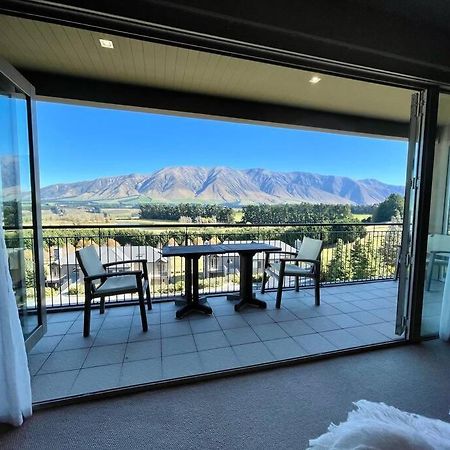 Terrace Downs 2 Bedroom Apartment Windwhistle Екстер'єр фото